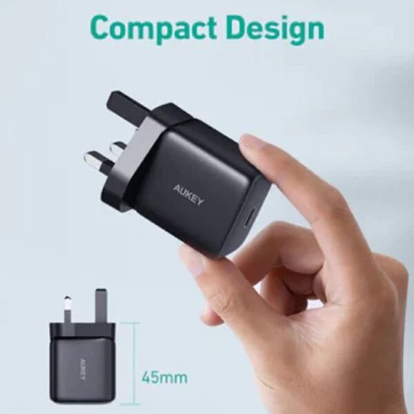 Aukey SWIFT 30W ADAPTER 3 pin