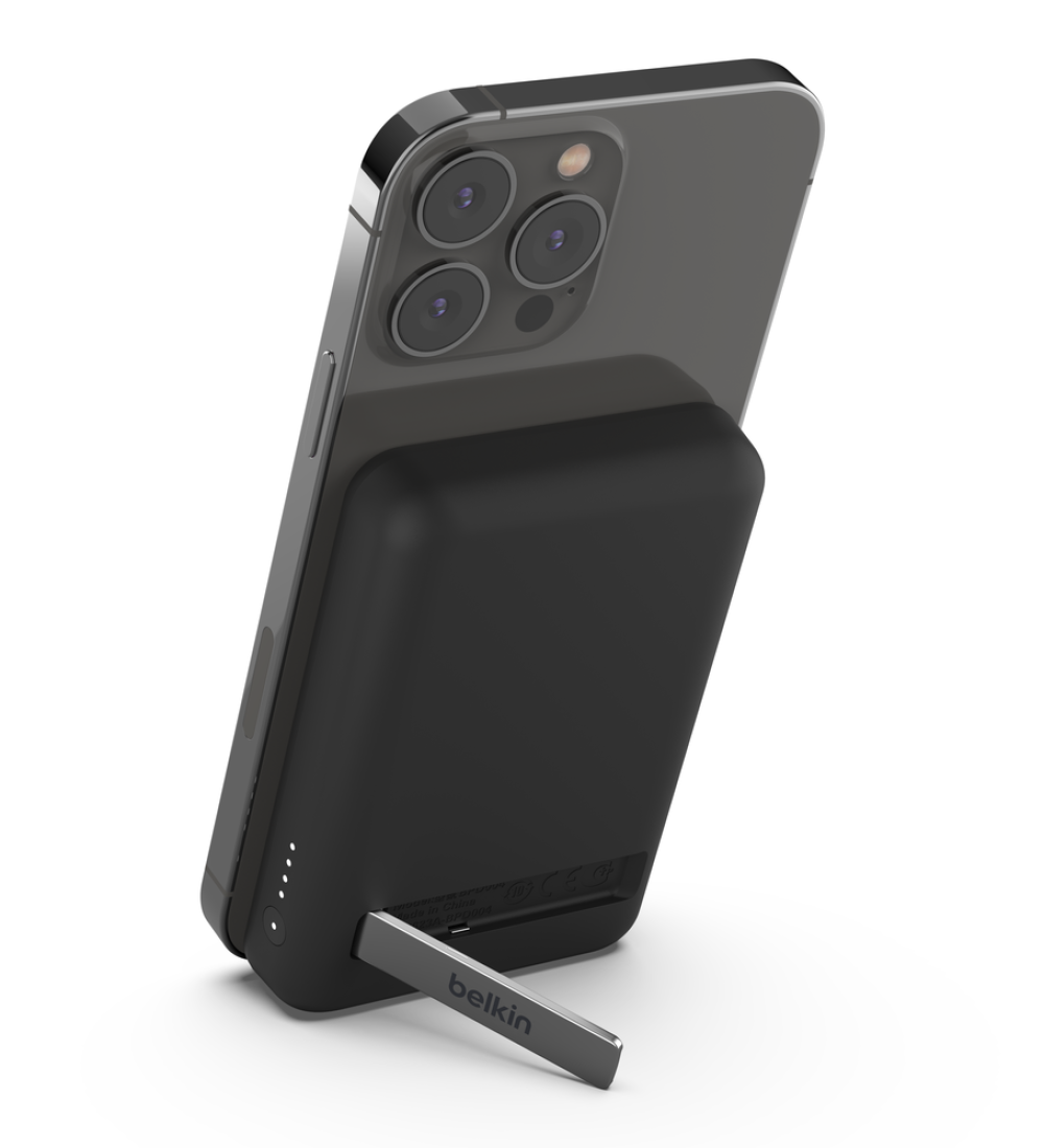 456dd6f767a9c588_BPD004btBK(WH)_MPP242_MagneticWirelessPowerBank5K+Stand_FPK_BLK_Shot1_Web